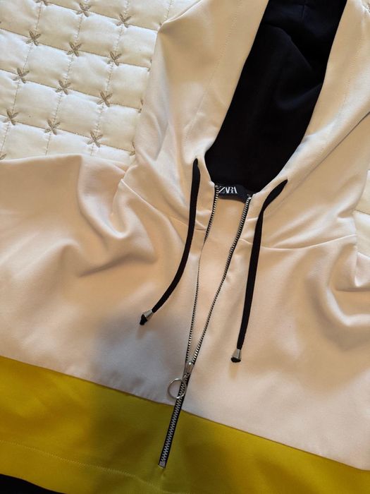 Суичър с качулка