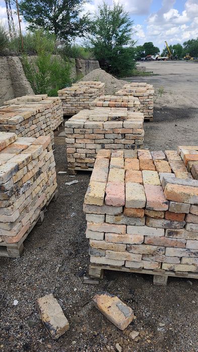 Продаю б/у керпичь