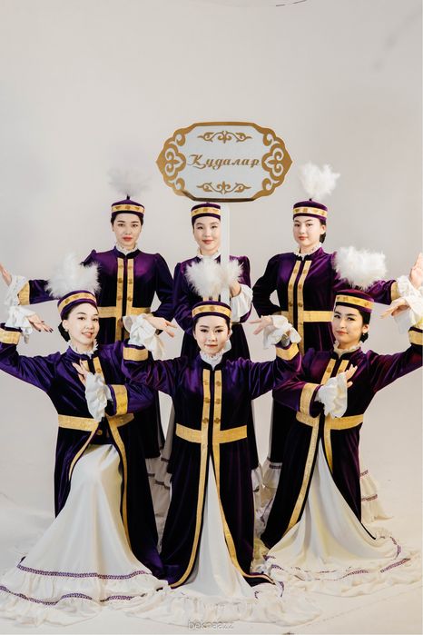 Танцевальная группа