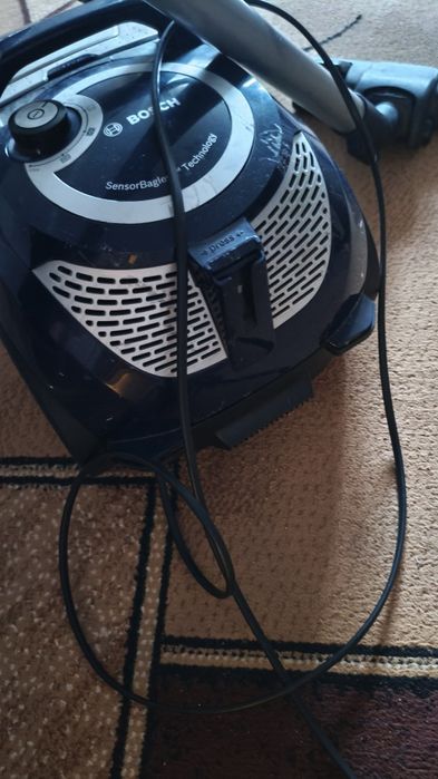 Пылесос Bosch BGC2UK2000/11 НЕ РАБОТАЕТ