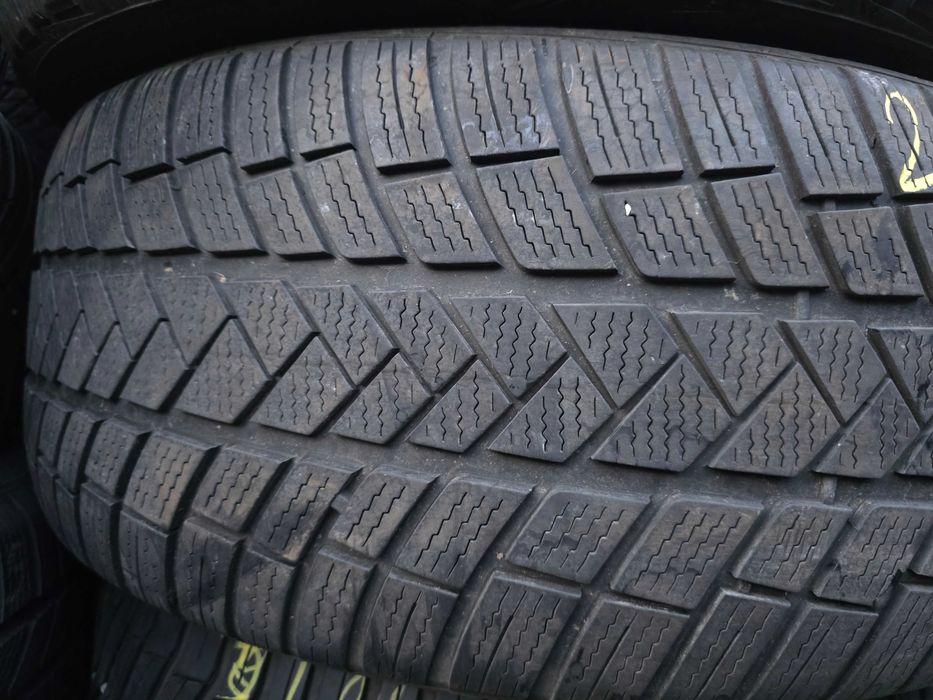 2бр Зимни гуми 245 50 18 - Vredestein