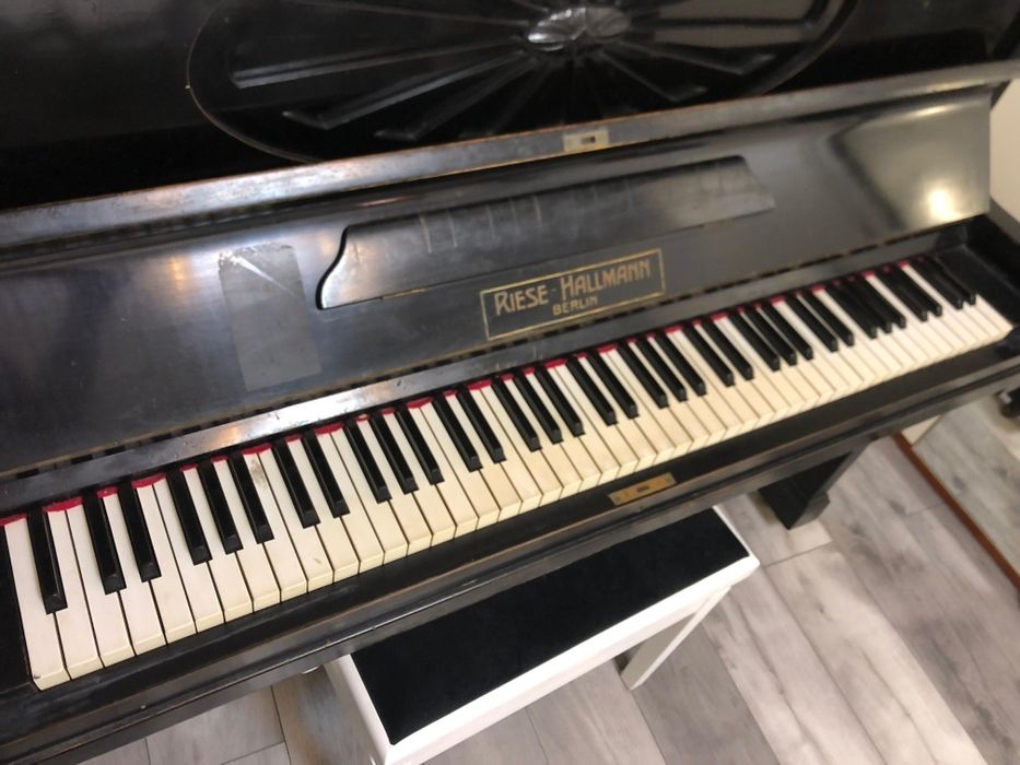 Pianină Riese–Hallmann, Berlin – pian clasic german