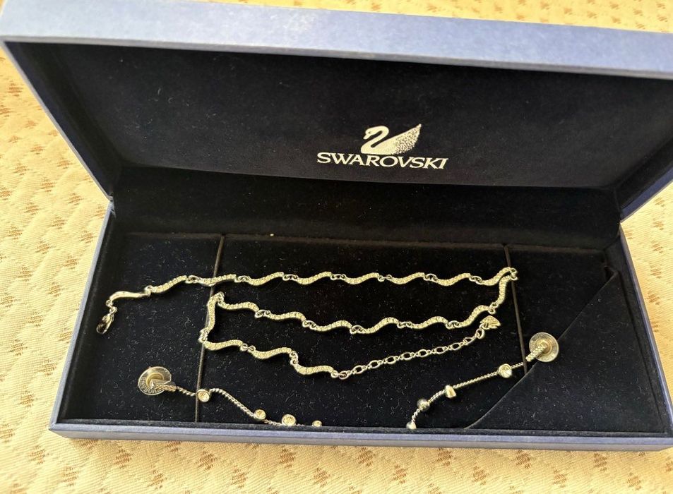 Сребърен комплект колие и обеци Swarovski със сертификат