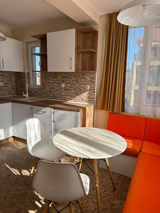 Дава се под наем Многостаен апартамент в Бургас, Сарафово - 130 кв.м за 750 € - Снимка #3