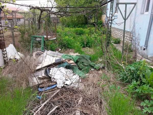 Извършване на почистващи дейности