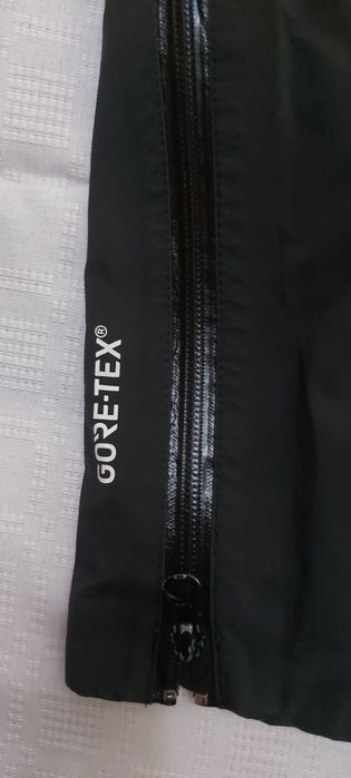 Suprapantaloni marca Ternua