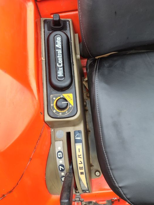 Vând tractor japonez Kubota GL 200 carte RAR