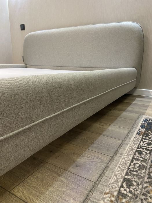 Кровать двуспальная качественная