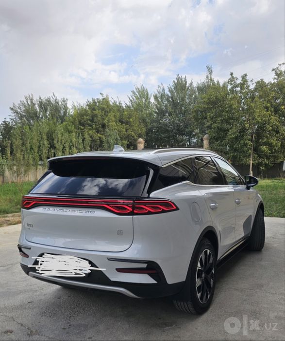 BYD Tang ev 730 km 7 mesta full