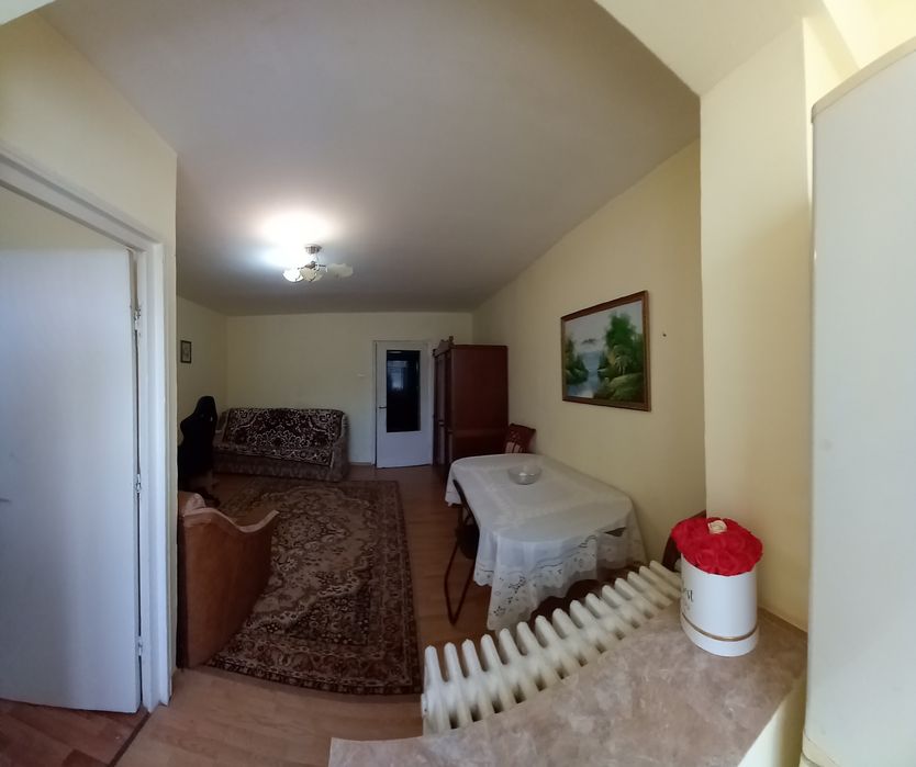 Închiriez garsoniera