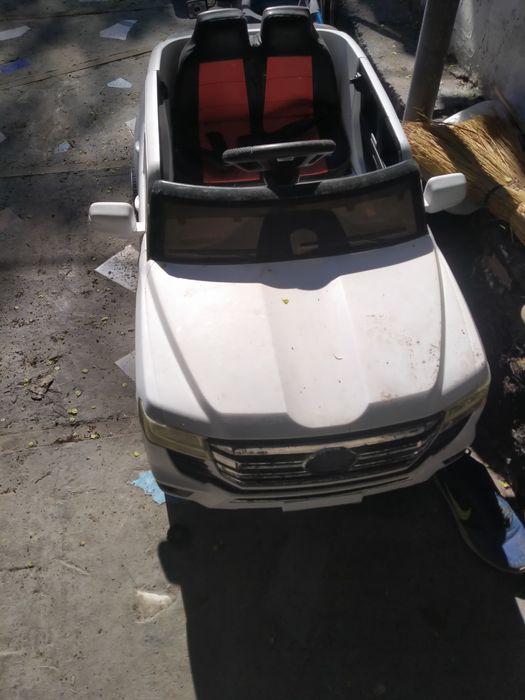 Продам машинка детская