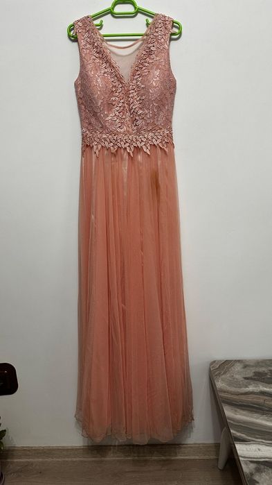 Rochie lungă de seară roz somon marimea 38