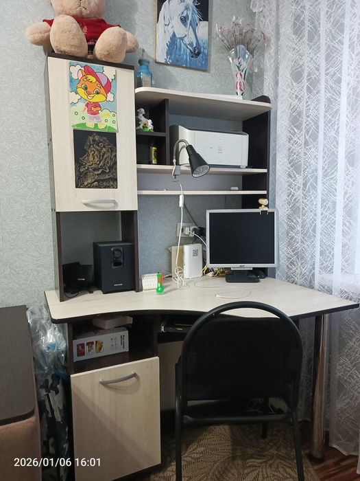 Компьютерный стол