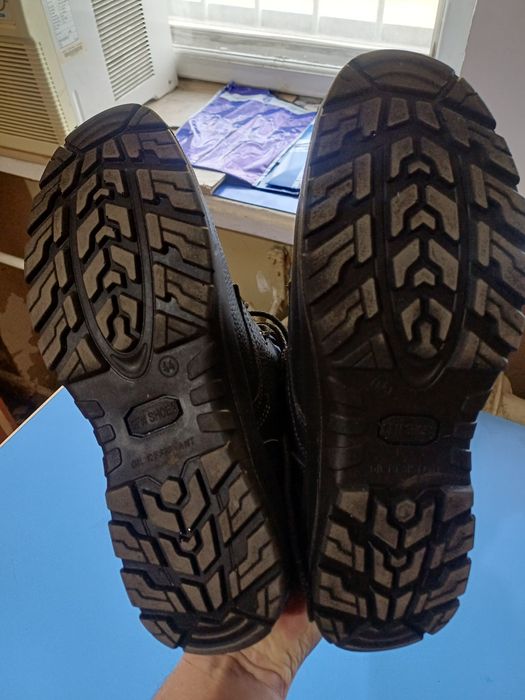 Продам Берцы Зимние.