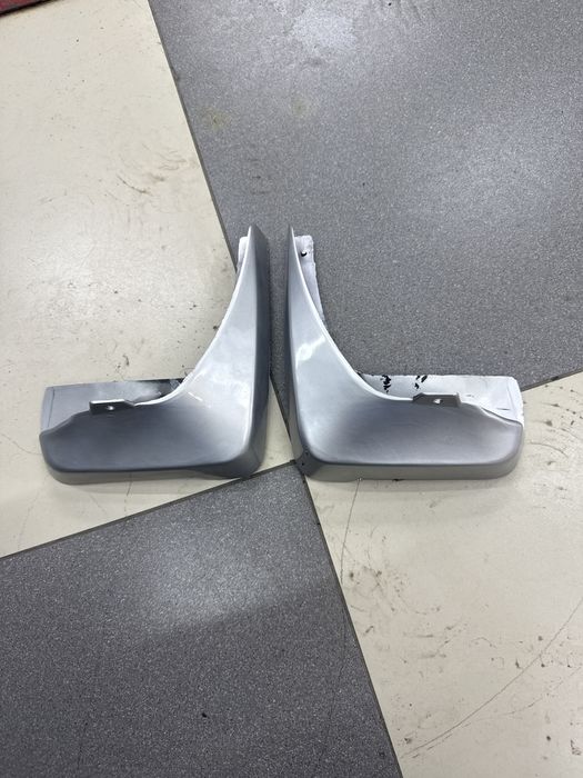 Брызговик задний камри 40