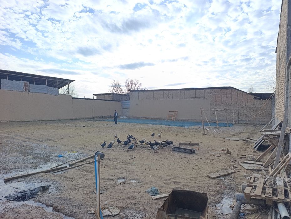 Земельный участок сотилади