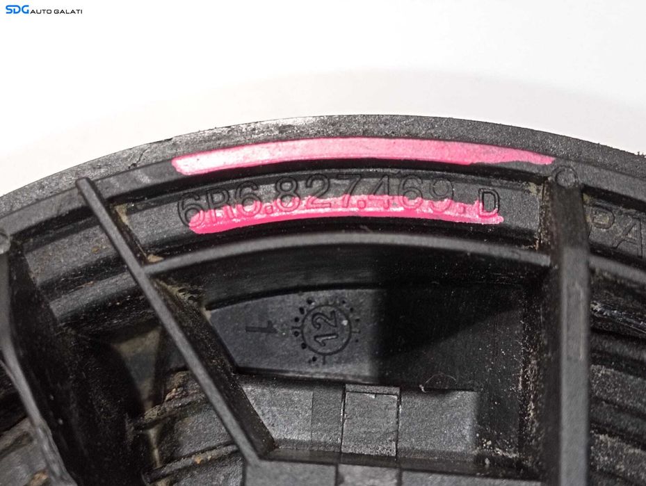 Sigla Emblema Maner Clapeta Deschidere Haion Haion Portbagaj Volkswagen Polo 6R 2009 - 2021 Cod 6R6827469D [M7142]