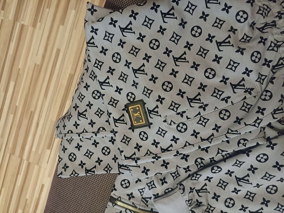 Louis Vuitton XXL нов ! Мъжки екип