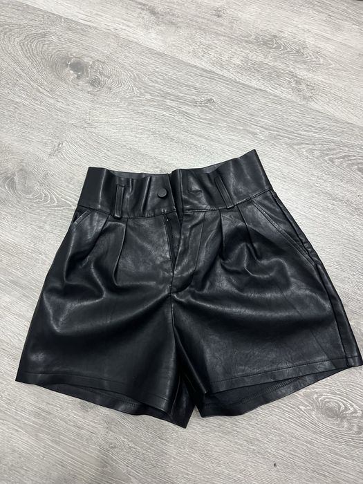 Продам шорты кожаные