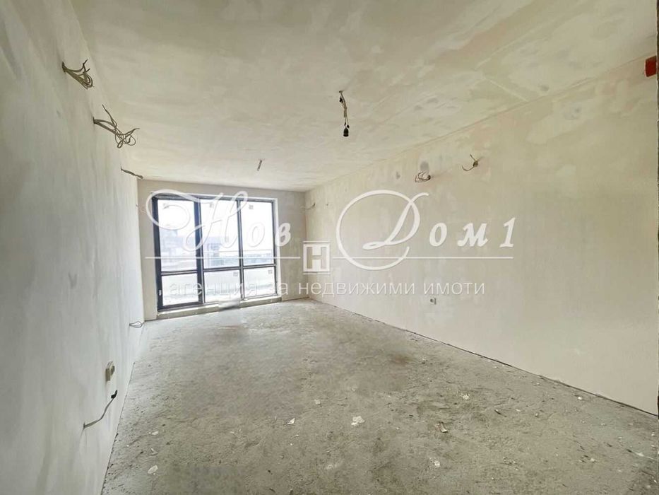 Продава се Тристаен апартамент в Пловдив, Гагарин - 103 кв.м за 897 €/кв.м - Снимка #1