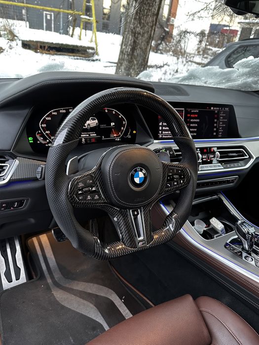 Volan BMW M Carbon Seria G - Incalzire - Vibratii - Traffic Jam Assist