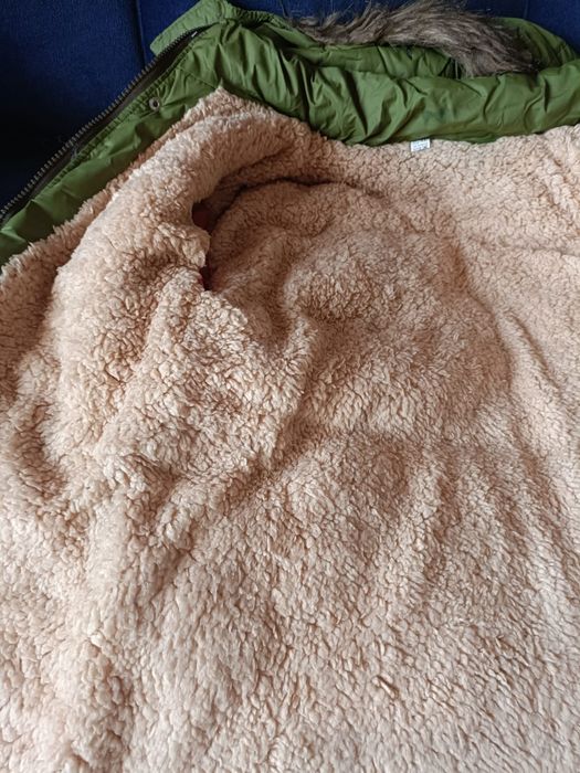 Продам детскую куртку!