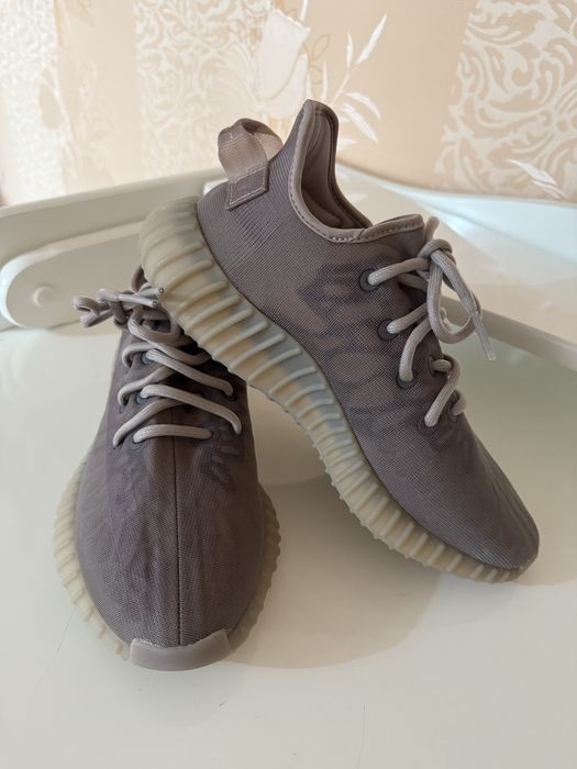 Продам Adidas Yeezy