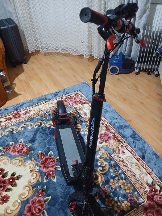 Vând trotinetă electrică Kugokirin M4