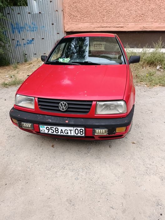 Volkswagen Vento 1992 г.в. 1.8 моно