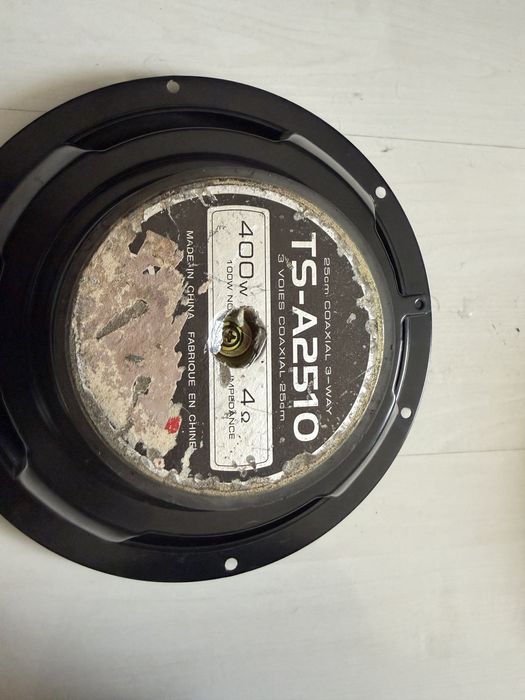 комплект усилвател + колони за кола