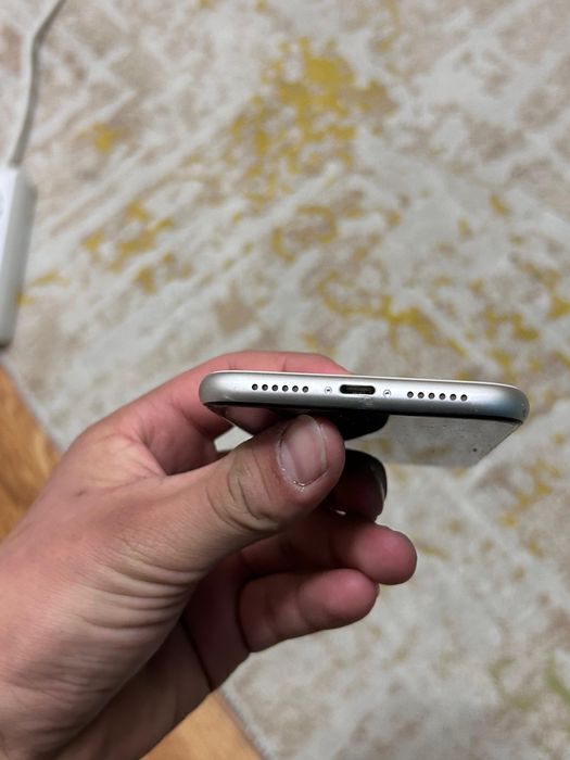 iPhone 11 белый цвет