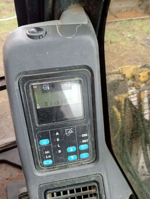 Vand excavator Komatsu 13 T, stare de functionare impecabila