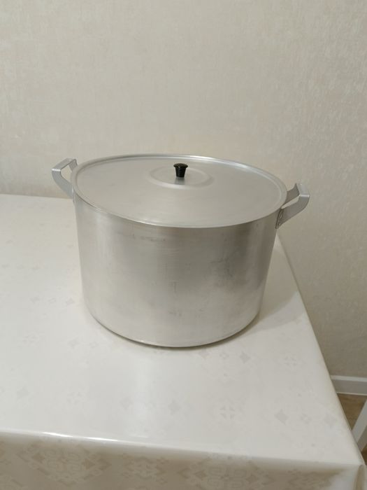 Продам кастрюлю алюминиевую