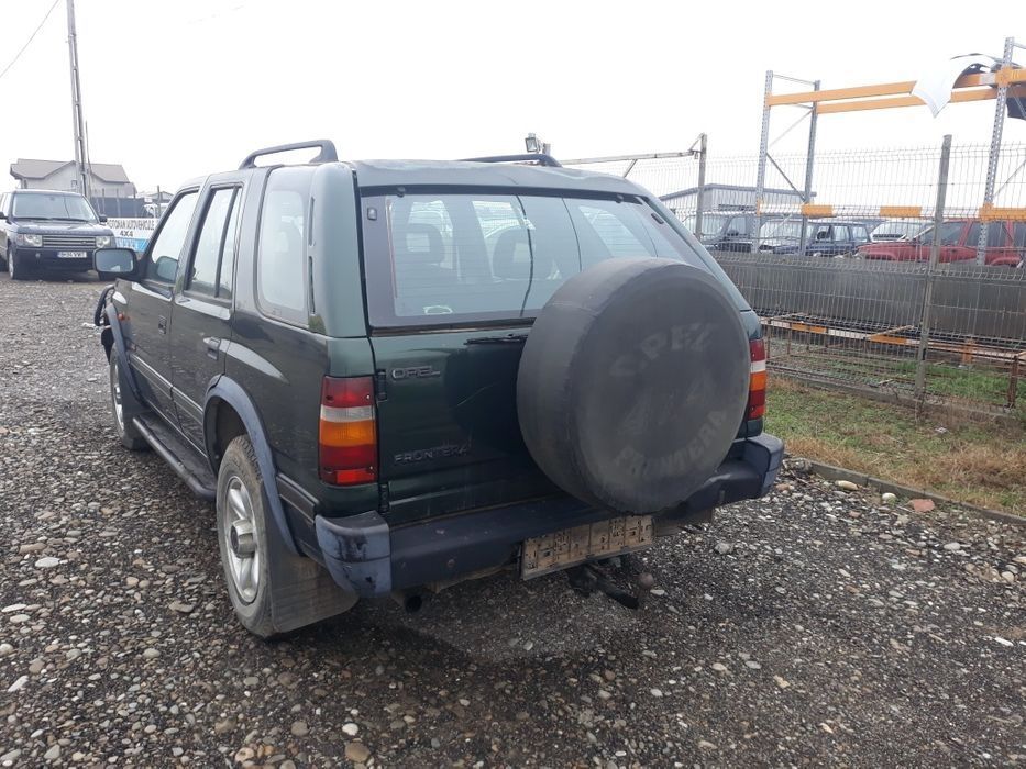 Dezmembrez Opel frontera b 2.2dth