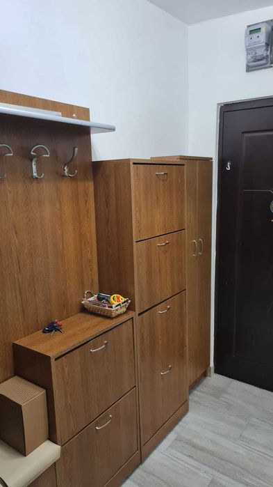 Apartament cu 3 camere de inchiriat in zona Dacia