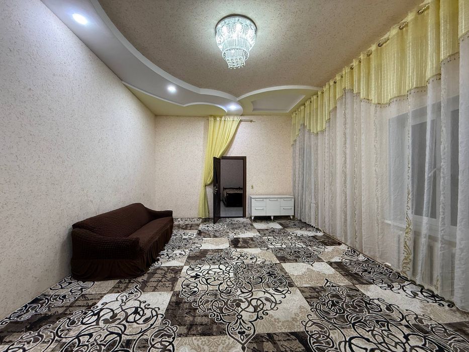 Карвон бозор оркасида жойлашган участка сотилади