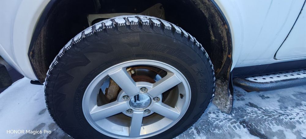 Продам резину на 16