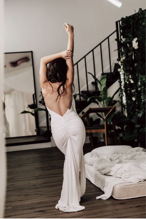 Продам платье б/у