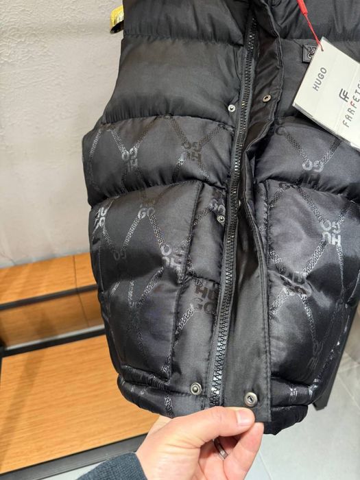 Vesta Barbati Hugo Negru Mat!