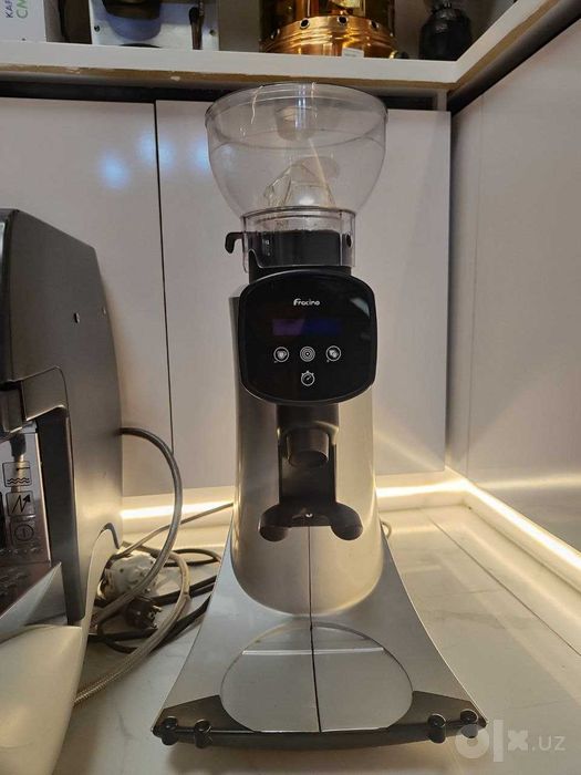 Продается профессиональная кофемолка Fracino Luxomatic On Demand 55db