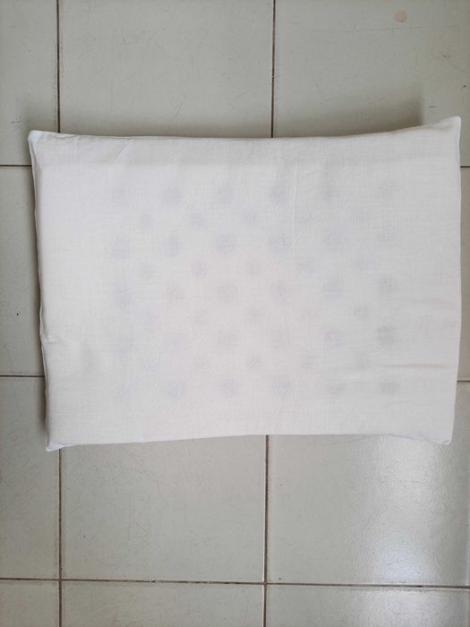 Мека подложка за повиване, олекотена завивка и възглавници за бебе