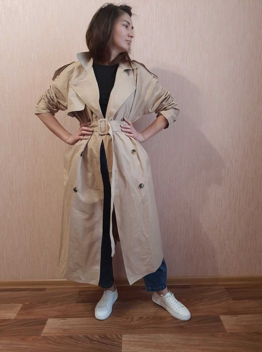 Бежевый oversize тренч плащ