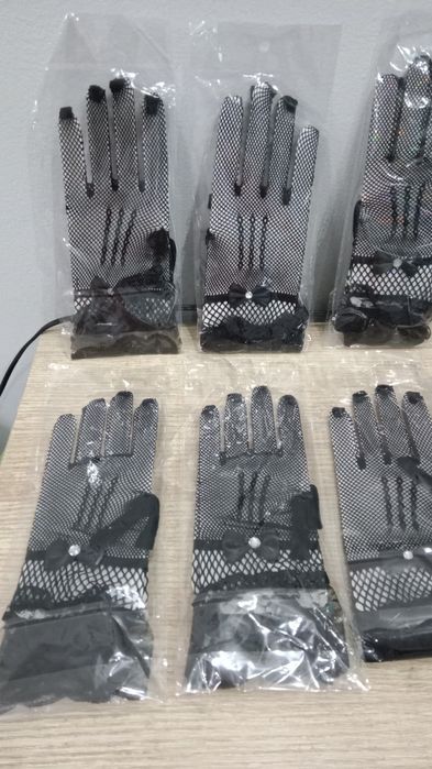Перчатки сетчатые новые.