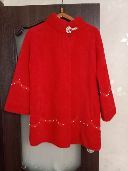 Пальто ,женская одежда