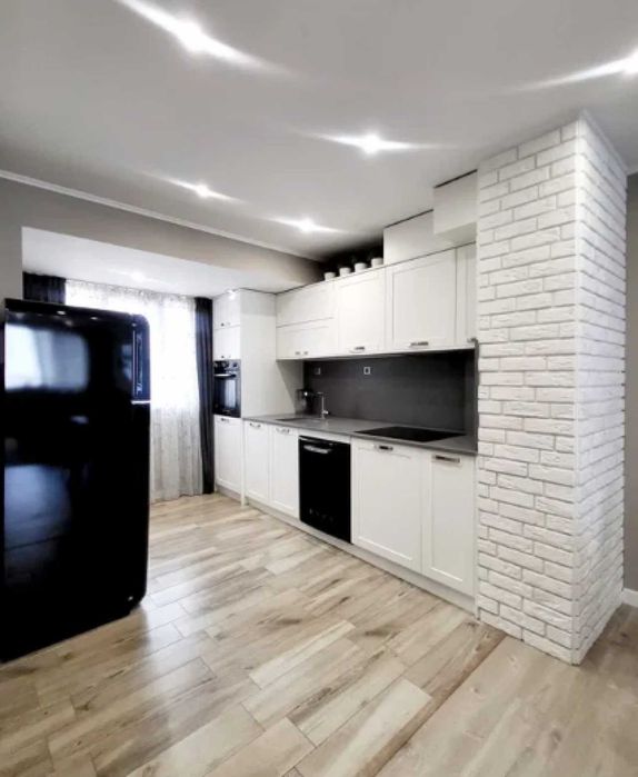 Продава се Тристаен апартамент в Пловдив, Кършияка - 104 кв.м за 1712 €/кв.м - Снимка #1