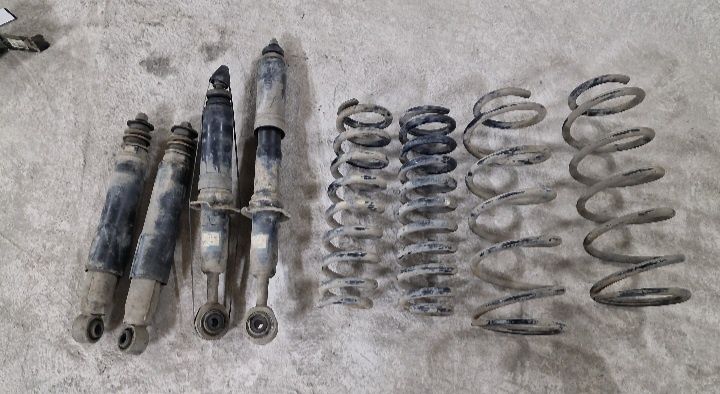 Lend cruiser 200. Toyota