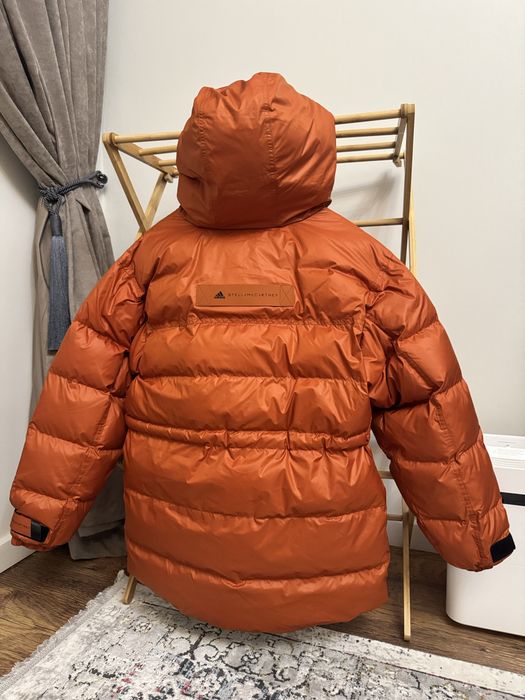 Пуховик Adidas by Stella Mccartney