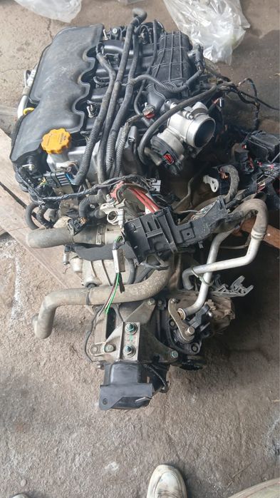 Движка с коробкой ларгус