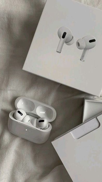 Наушники Apple AirPods Pro with Magsafe Charging Case