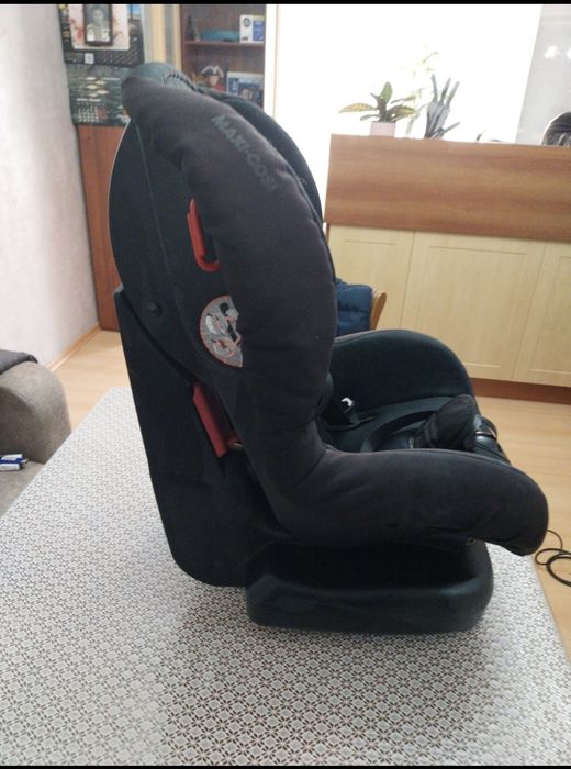 Детско столче за кола Maxi-cosi 45 евро